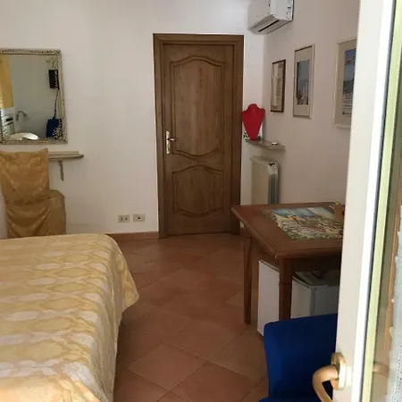 La Mammola Positano