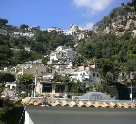 La Mammola Bed & Breakfast 2*